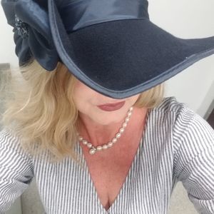 Meet your Posher, Rena